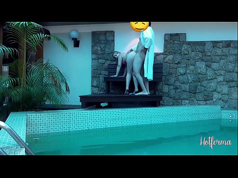 ❤️ Chefe convida criada para a piscina, mas não conseguiu resistir a um Porno em pt.pornochaturbate.ru